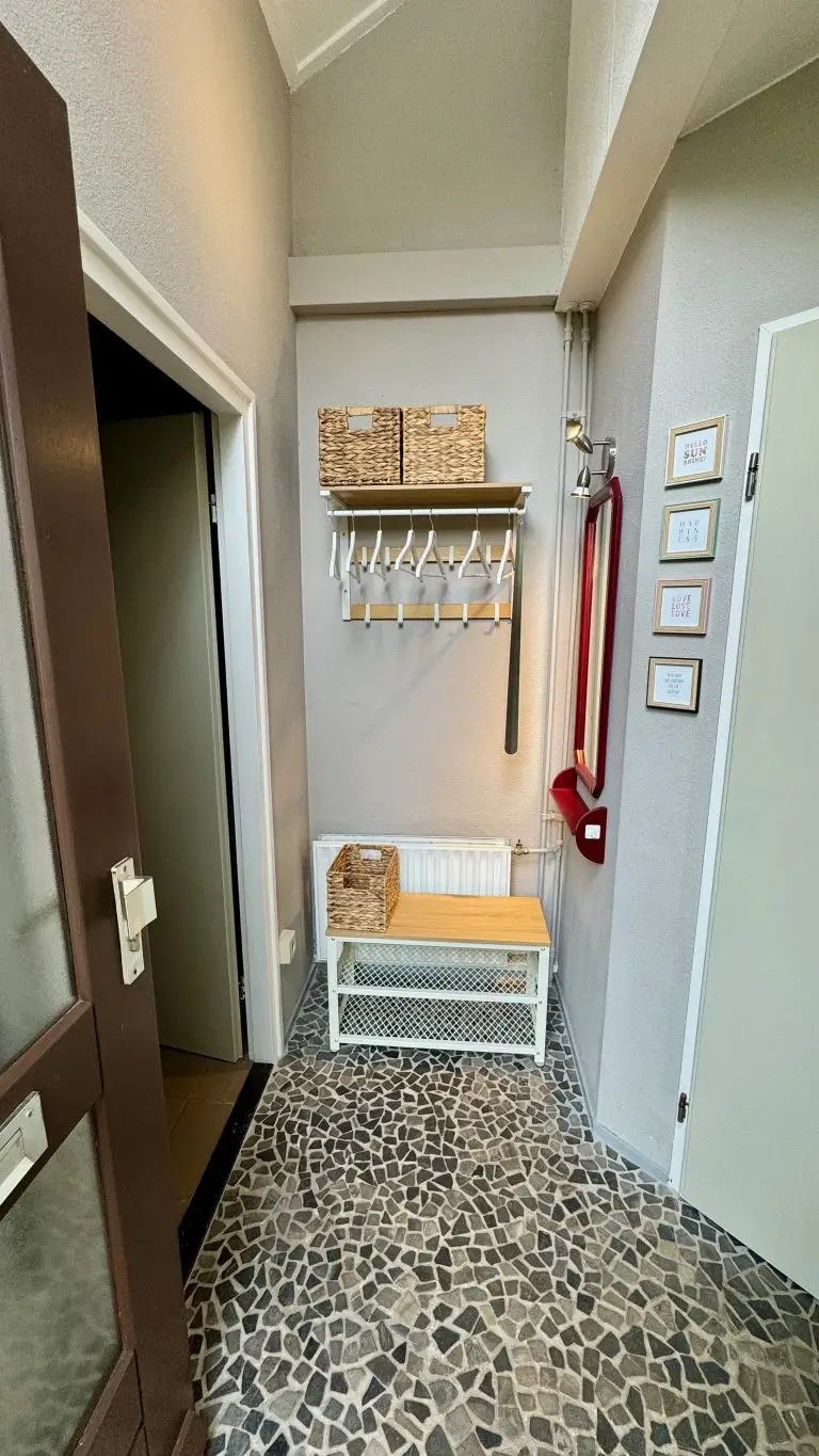 Die Garderobe im Eingangsbereich von Kruimel's Huis
